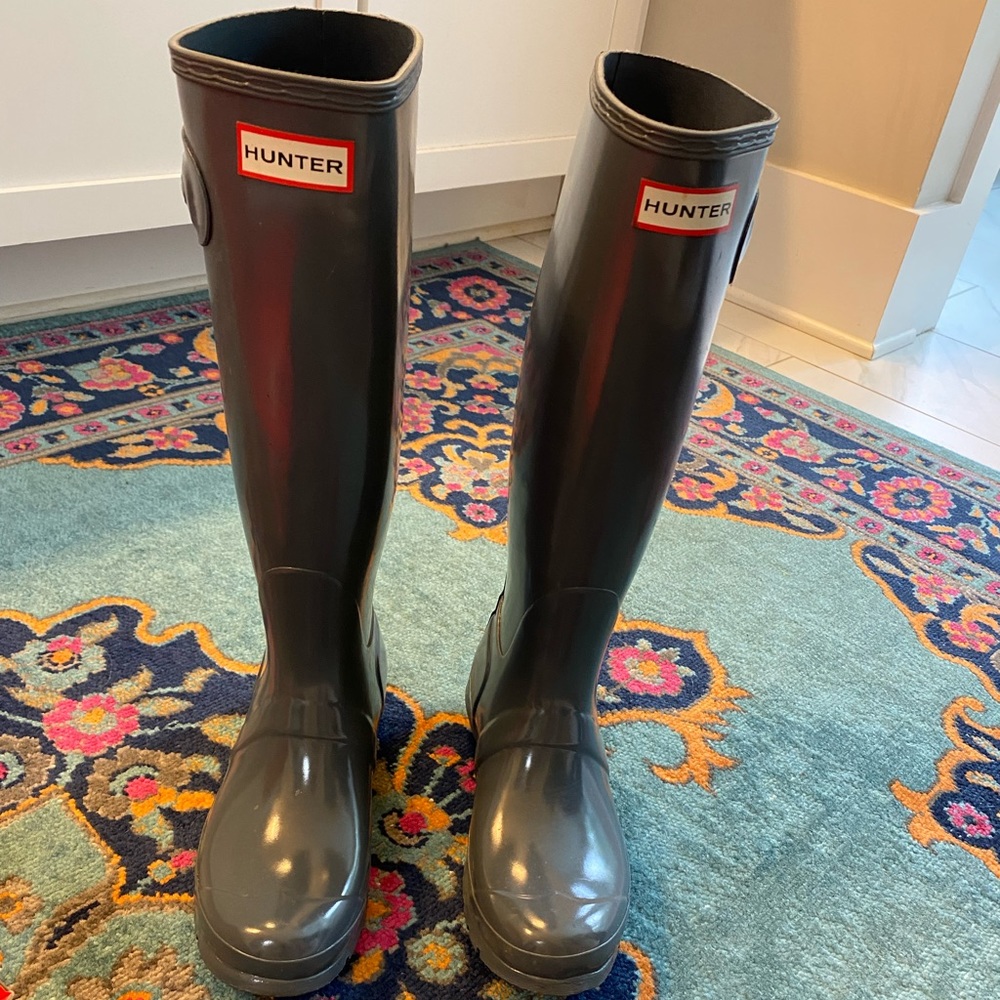 Women’s tall Hunter boots - size 7